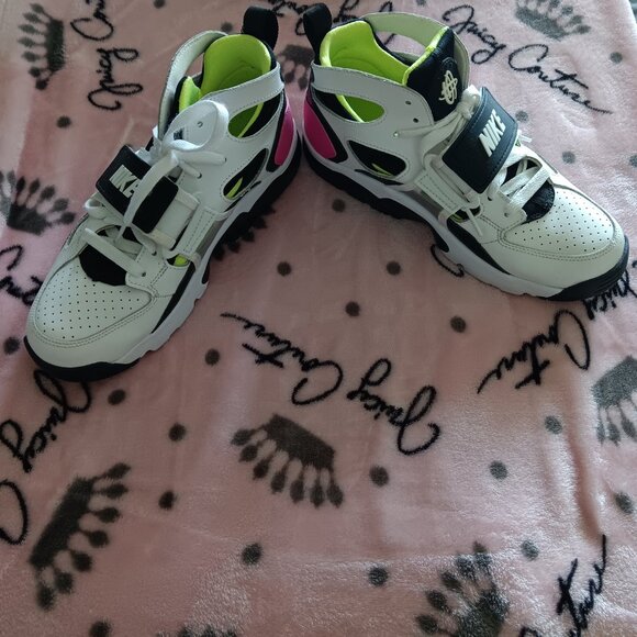 Nike Huarache Trainer - Picture 2 of 6